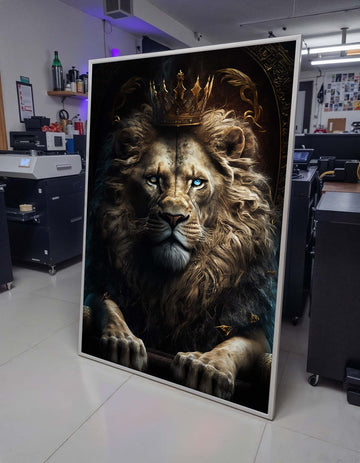 Majestic Lion King Canvas, Regal Lion Portrait,Vibrant Safari Wall Decor,Fierce Lion Painting, Colorful Wildlife Print,Ready to Hang