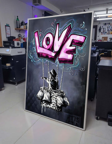 Banksy Hot Air Balloon Graffiti, Graffiti Love Balloon Art, Whimsical Street Art Style, Bold Love-Themed Wall Decor, Unique Romantic Canvas