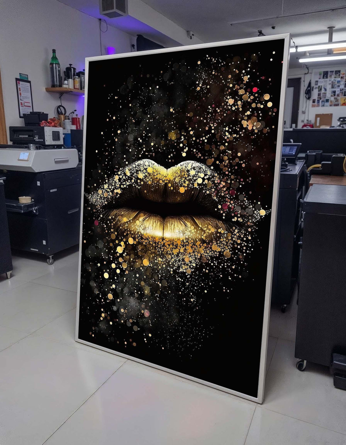 Golden Lips Wall Art, Glamorous Sparkle Lips Canvas, Luxury Gold Glitter Artwork, Modern Glam Wall Decor, Ready to Hang