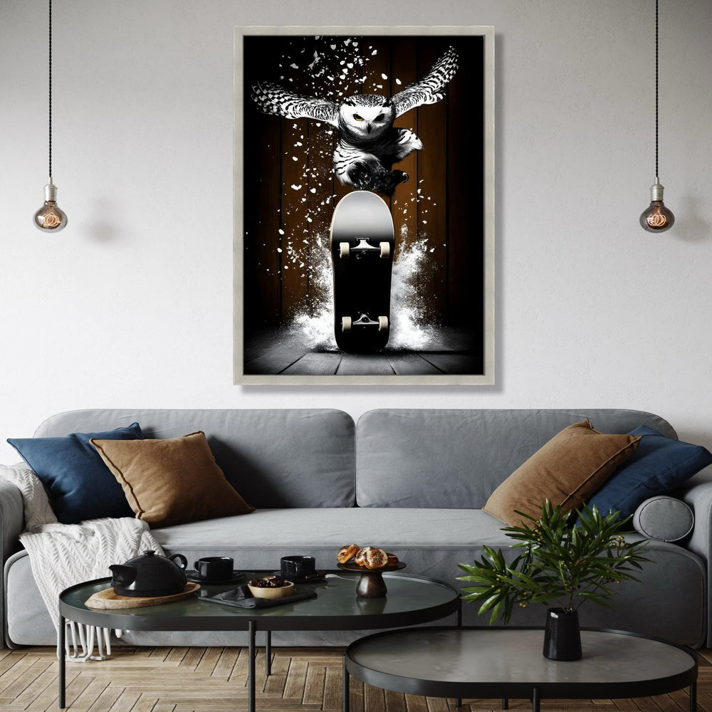 Dynamic Owl Skateboard Canvas Wall Art, Urban Sports Animal Print, Action Skateboarder Decor, Modern Wildlife Gift Art, Home Decor, Print