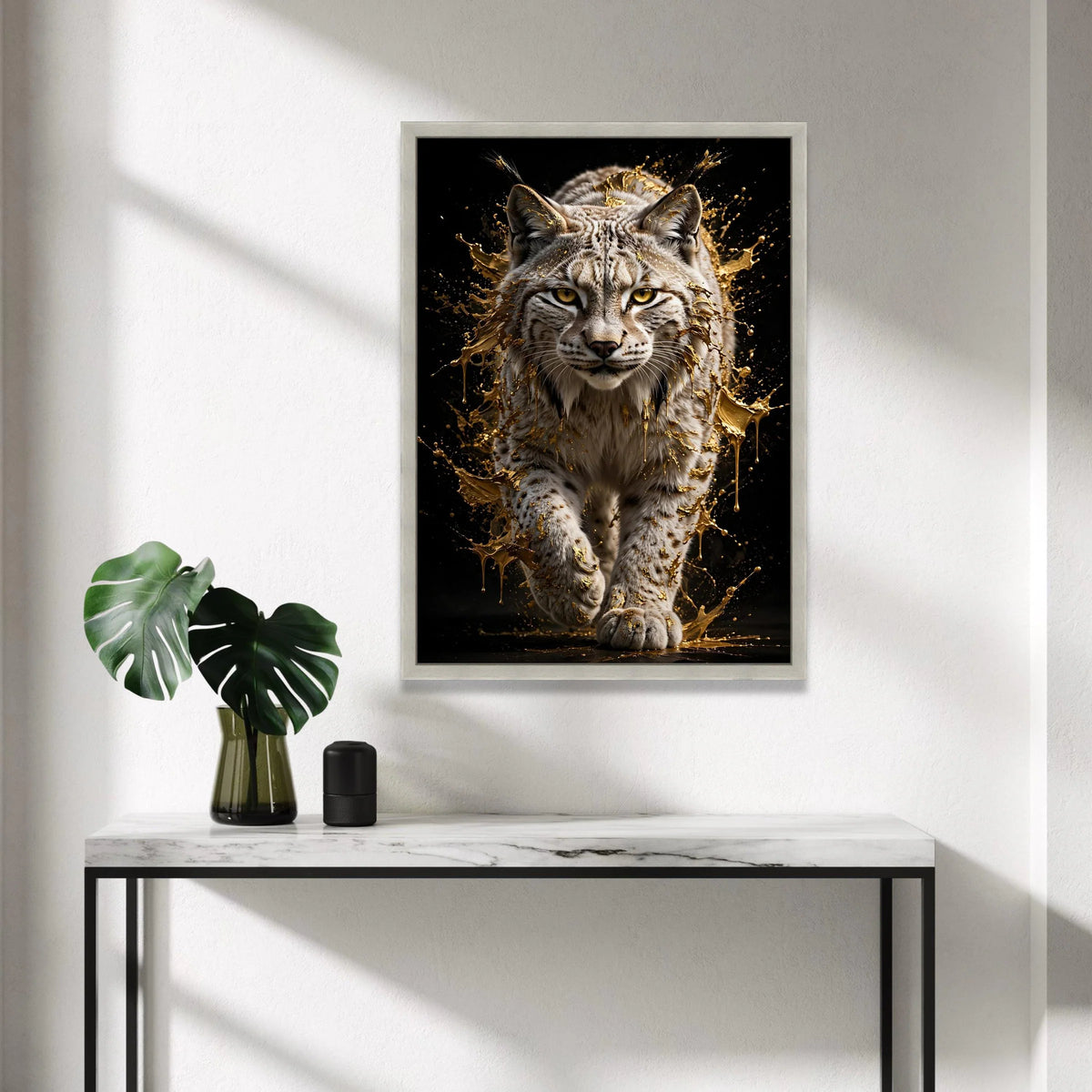 Majestic Lynx Portrait Canvas, Dynamic Animal Artwork, Golden Splash Effect Wall Art, Wild Cat Home Decoration, Ready to Canvas Print Art