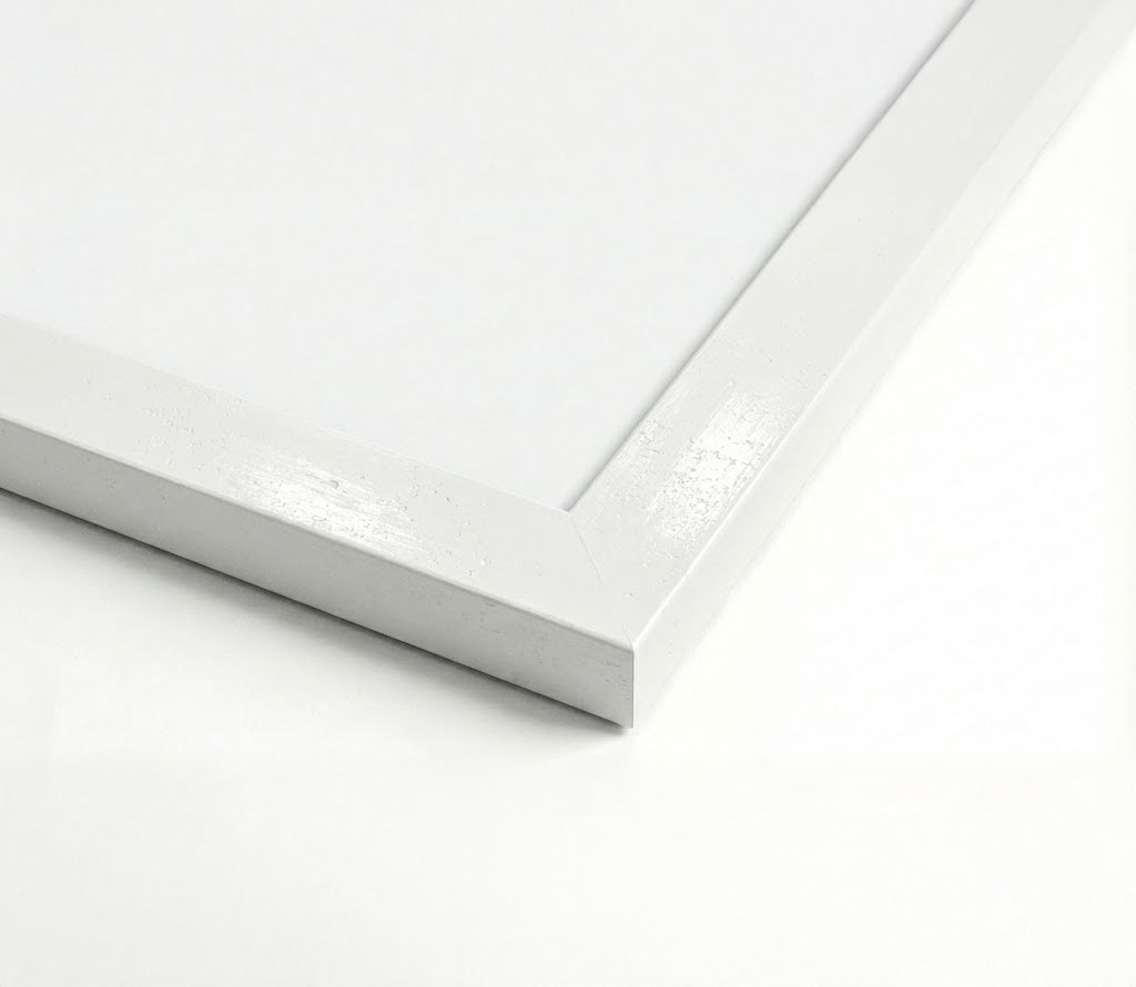 Close-up of the white canvas frame and its corner finish